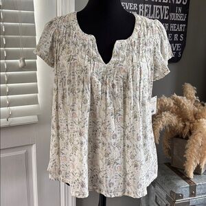 NWT! Lucky Brand Cream and Pink Floral Blouse Size Small